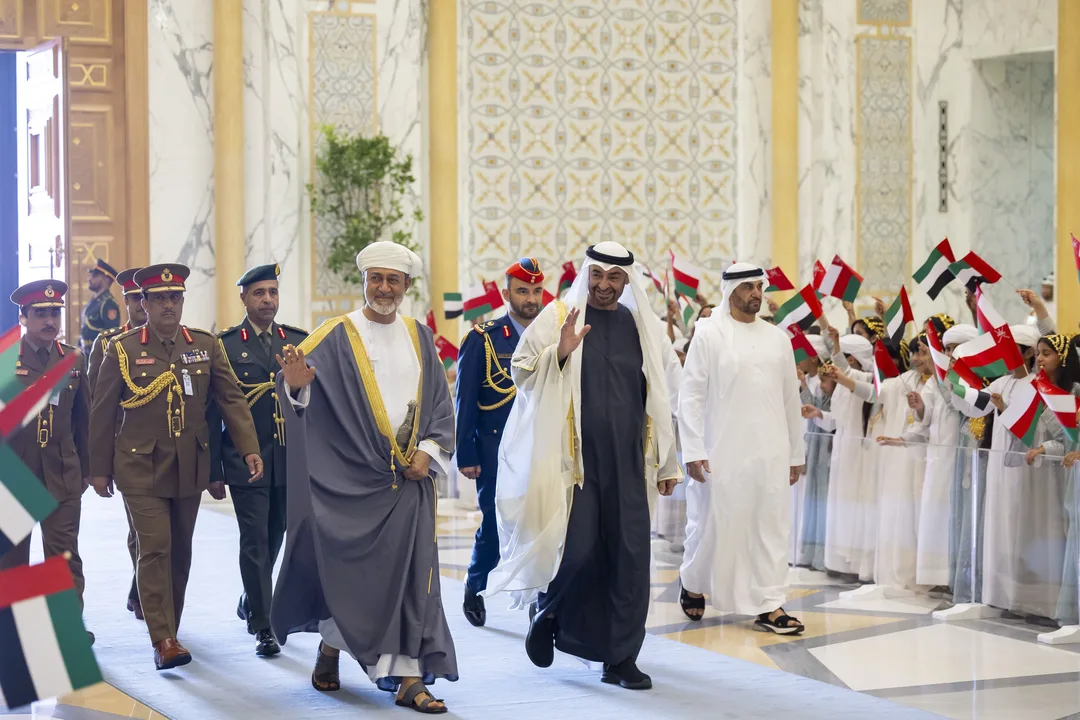 A state welcome for more than 1,000 dignitaries supported by a 250-animal compound, traditional parade and culturally rooted palace programme.